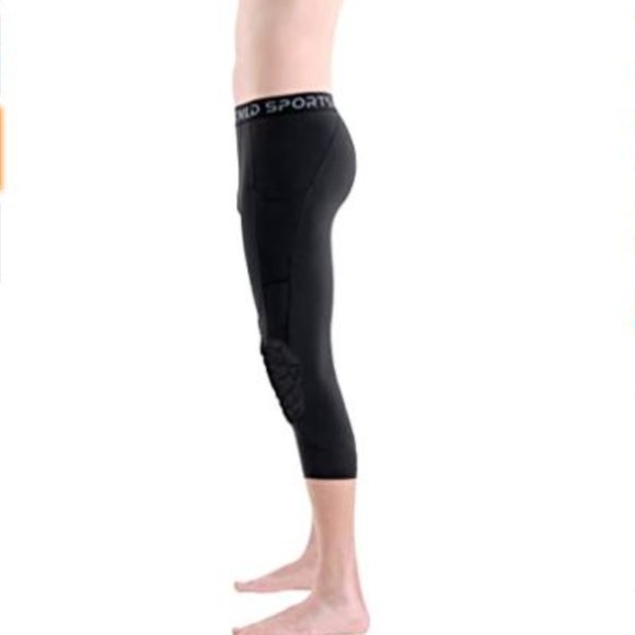 Bucwild Sports ¾ Compression Pants with Knee Pads - Picture 3 of 6